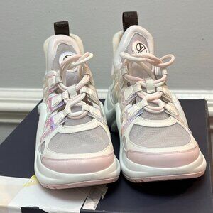 Louis Vuitton Arch Light Sneakers in Rose Clair